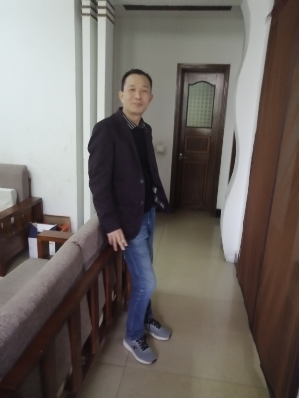相亲相爱的第一张照片--醴陵闪婚服务中心